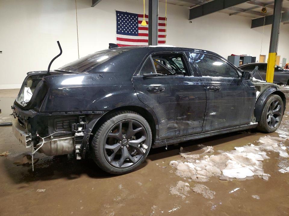 Photo 3 from auction – 2023 CHRYSLER 300 with VIN 2C3CCABT0PH569653