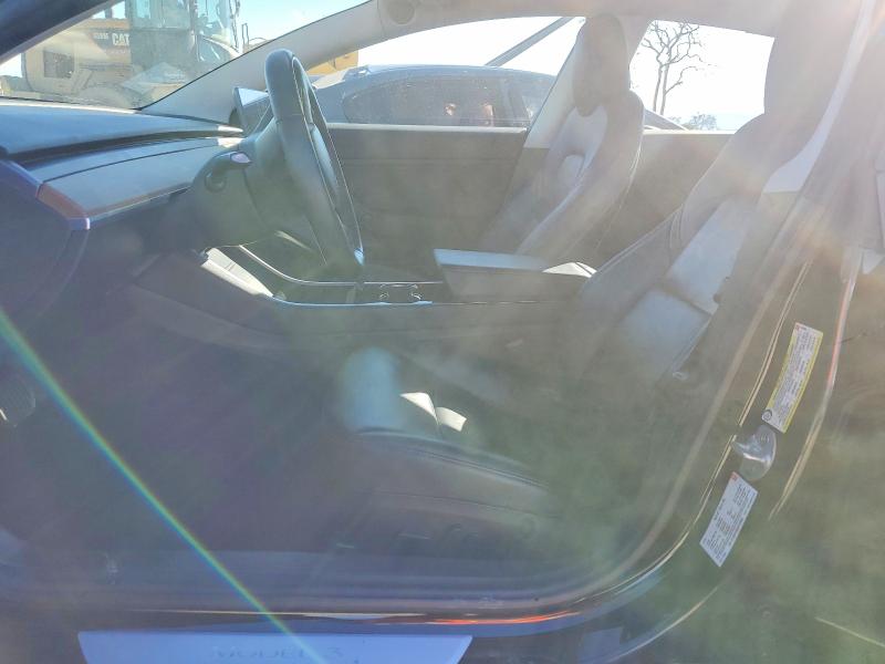 Photo 7 from auction – 2018 TESLA MODEL 3 with VIN 5YJ3E1EA3JF157000