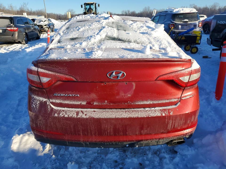 Photo 6 from auction – 2015 HYUNDAI SONATA SE with VIN 5NPE24AF8FH205569