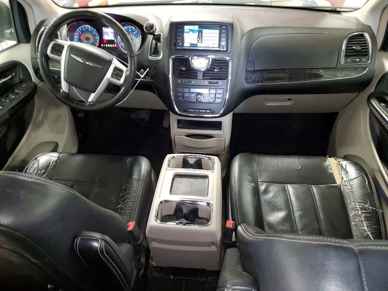 Photo 8 from auction – 2015 CHRYSLER TOWN & COU with VIN 2C4RC1BG8FR694465