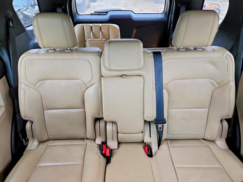 Photo 10 from auction – 2016 FORD EXPLORER L with VIN 1FM5K8F88GGB04468