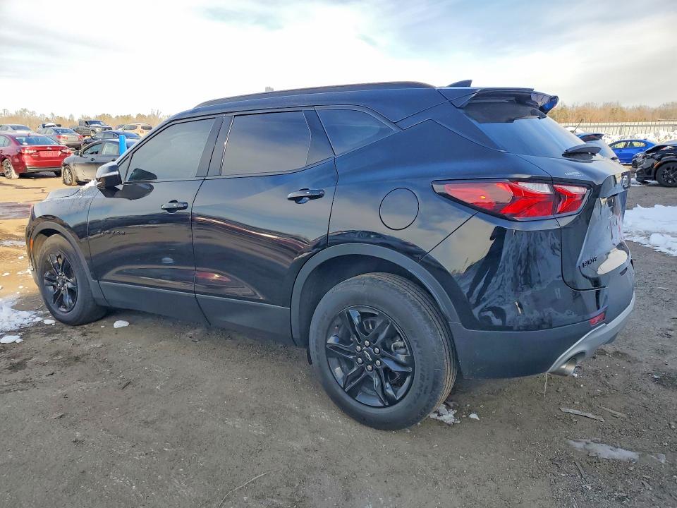 Photo 2 from auction – 2022 CHEVROLET BLAZER with VIN 3GNKBCR43NS155384
