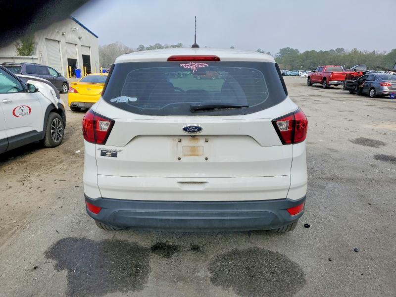 Photo 6 from auction – 2019 FORD ESCAPE with VIN 1FMCU0F71KUA29505