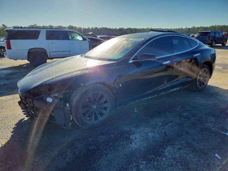 TESLA MODEL S 2018 with VIN 5YJSA1E22JF276687 - Photo from auction
