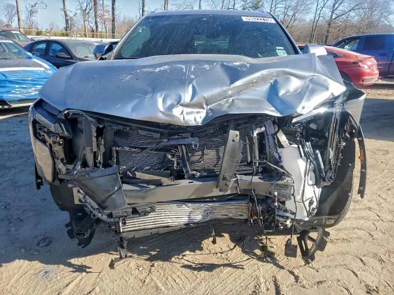 Photo 5 from auction – 2025 CADILLAC XT4 PREMIU with VIN 1GYFZDR40SF148883
