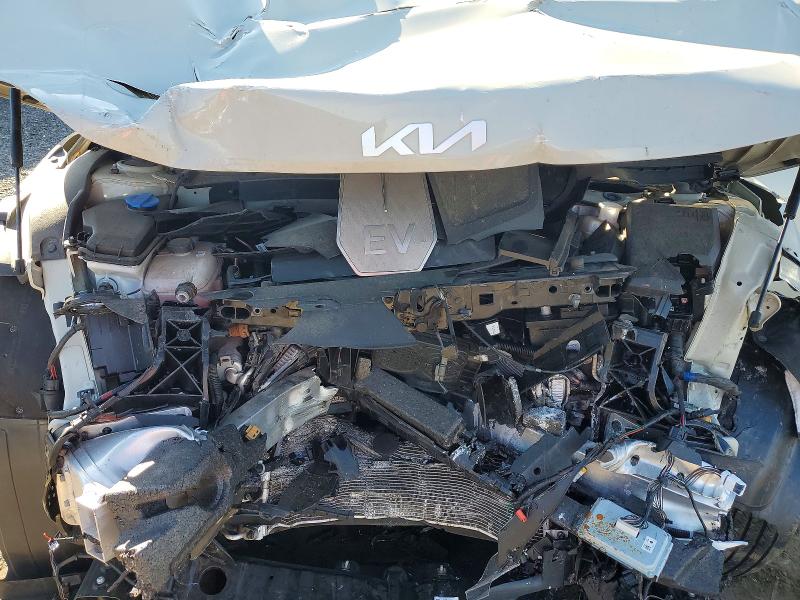 Photo 11 from auction – 2024 KIA EV6 LIGHT with VIN KNDC34LA2R5214276