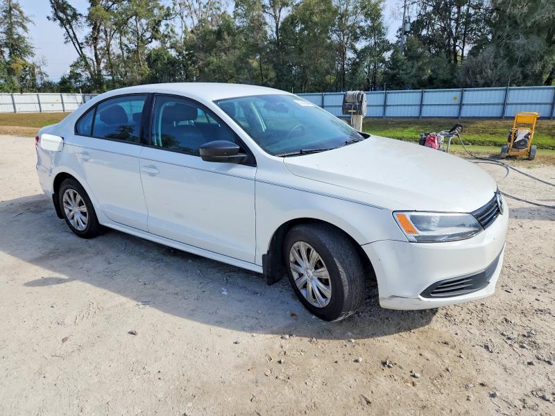 Photo 4 from auction – 2014 VOLKSWAGEN JETTA BASE with VIN 3VW2K7AJ9EM411062