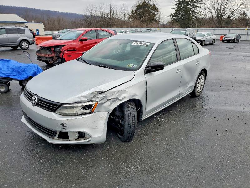 VOLKSWAGEN JETTA BASE 2013 with VIN 3VW2K7AJXDM303886 - Photo from auction