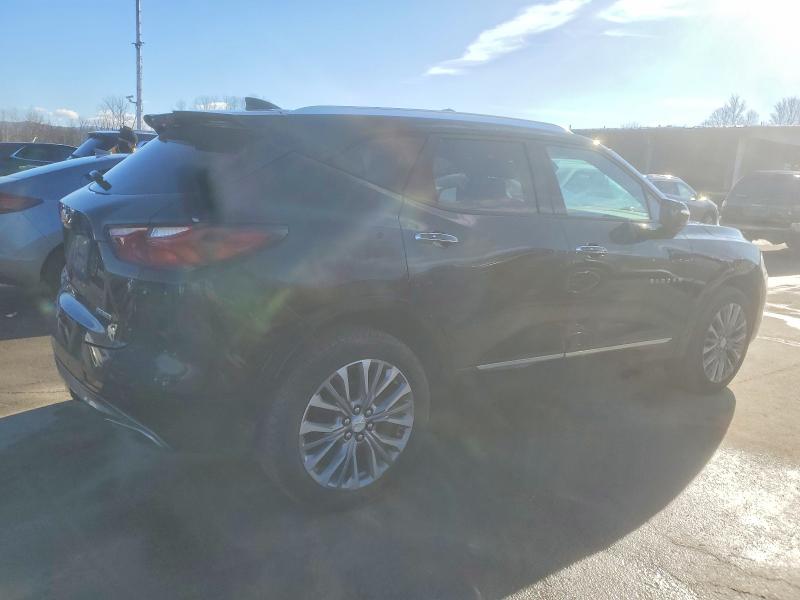 Photo 3 from auction – 2019 CHEVROLET BLAZER with VIN 3GNKBKRS1KS569221