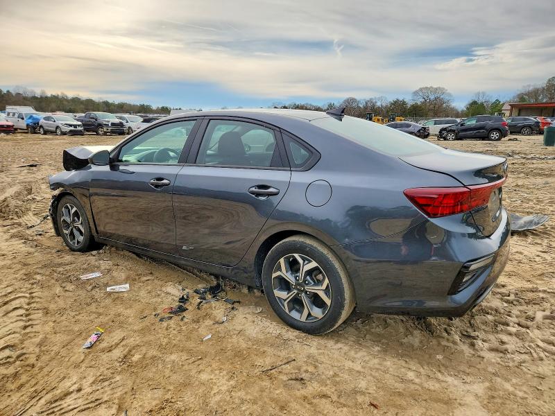 Photo 2 from auction – 2021 KIA FORTE FE with VIN 3KPF24AD7ME387947