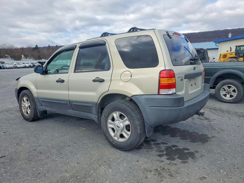 Photo 2 from auction – 2003 FORD ESCAPE XLT with VIN 1FMYU931X3KD77407