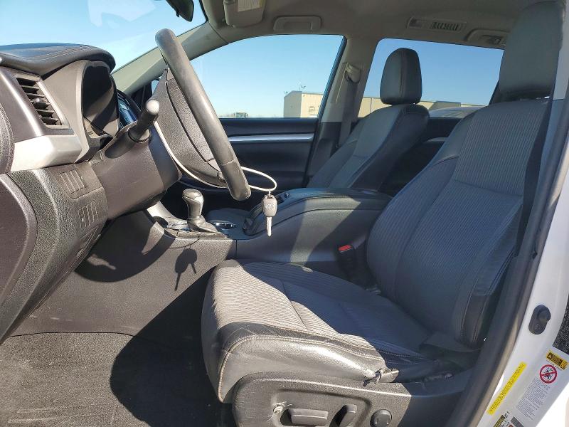 Photo 7 from auction – 2015 TOYOTA HIGHLANDER with VIN 5TDZKRFH3FS083819
