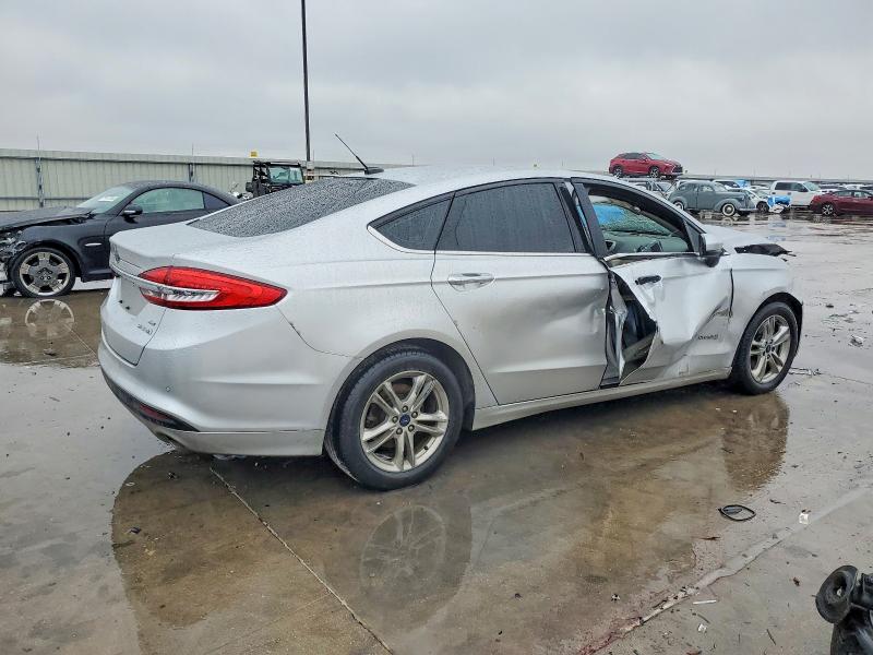 Photo 3 from auction – 2018 FORD FUSION with VIN 3FA6P0LU0JR217849
