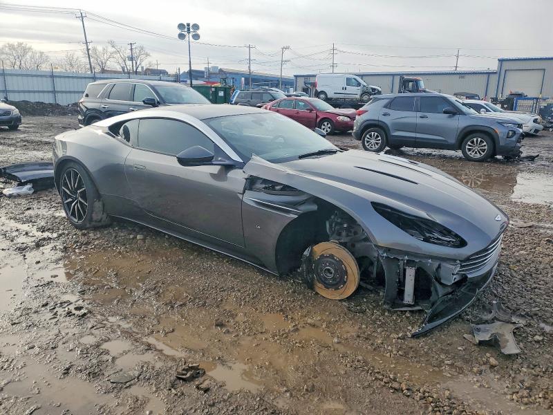 Photo 4 from auction – 2017 ASTON MARTIN DB11 with VIN SCFRMFAV4HGL01304