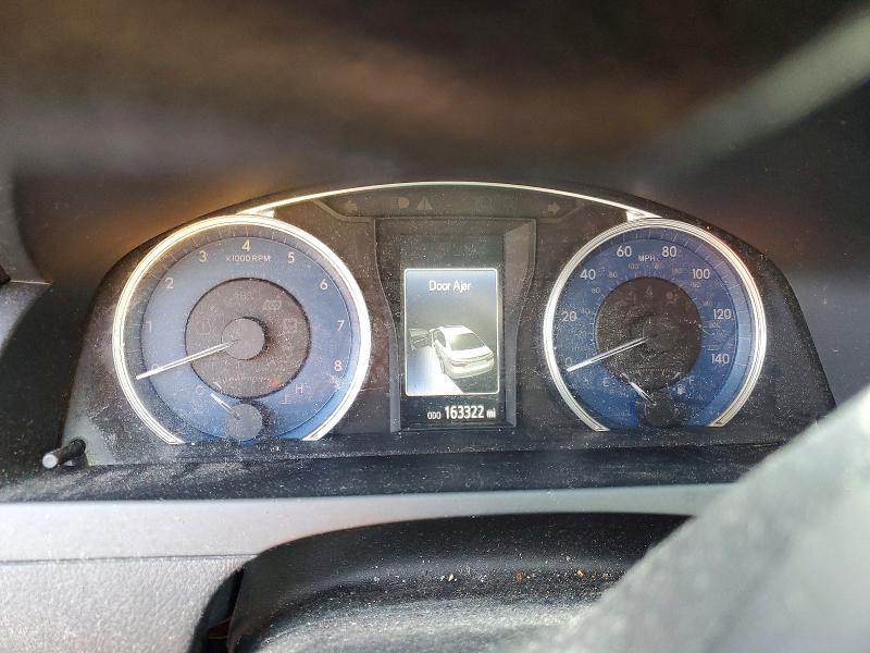 Photo 9 from auction – 2017 TOYOTA CAMRY with VIN 4T1BF1FK8HU628135
