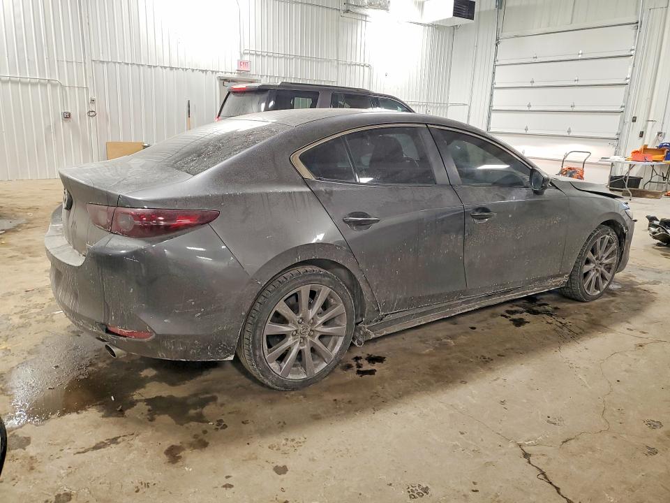Photo 3 from auction – 2021 MAZDA 3 SELECT with VIN JM1BPABL4M1339474