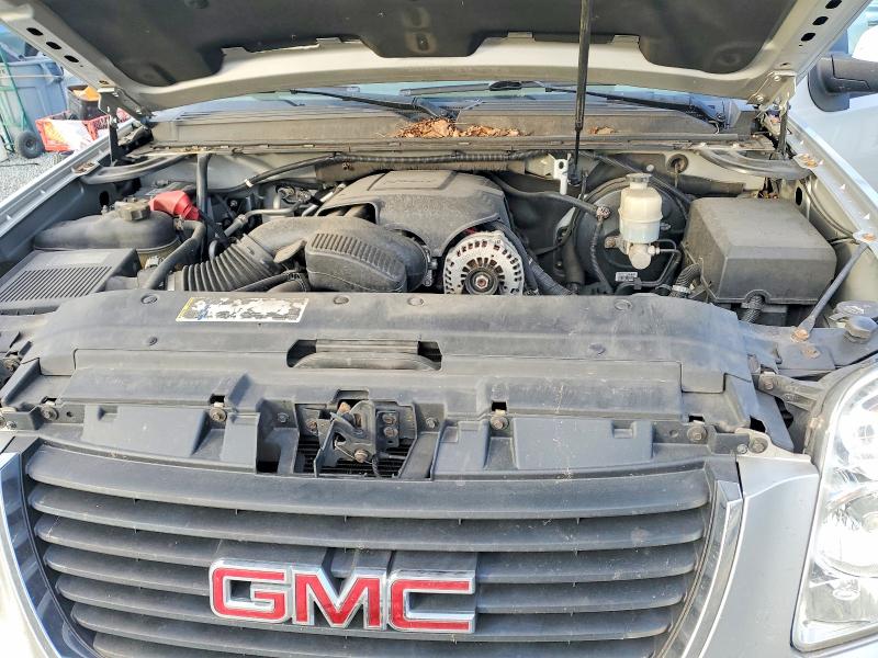 Photo 12 from auction – 2011 GMC YUKON with VIN 1GKS2CE00BR234638