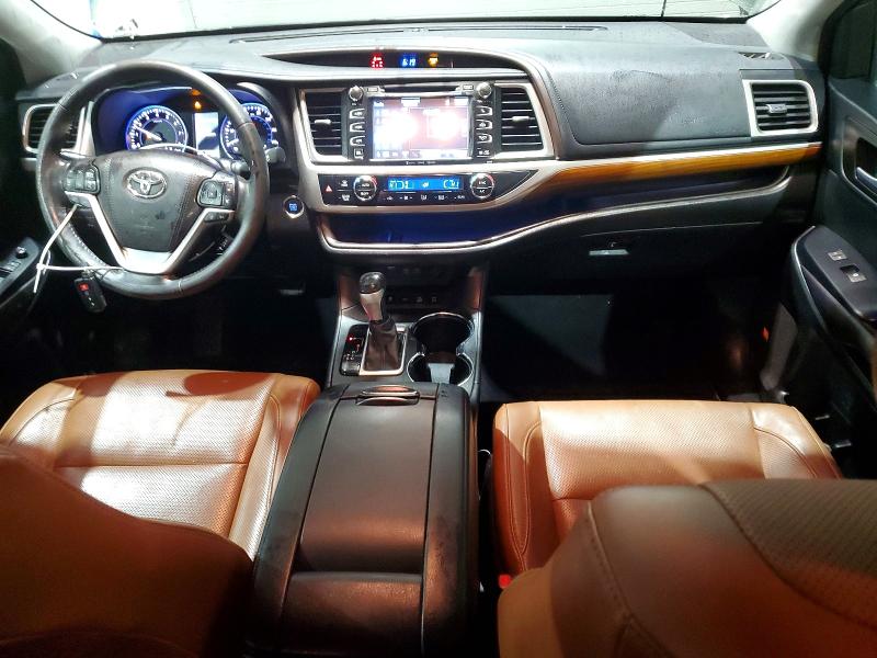 Photo 8 from auction – 2017 TOYOTA HIGHLANDER with VIN 5TDDZRFH9HS371711