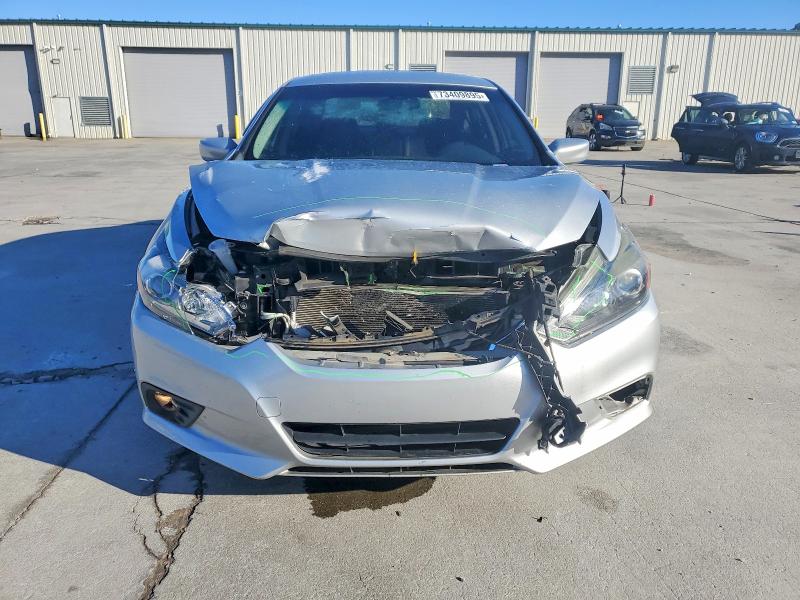 صورة رقم 5 من المزاد - 2017 NISS ALTIMA مع VIN 1N4AL3AP5HC257292