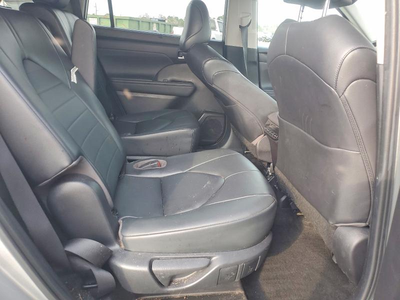 Photo 11 from auction – 2023 TOYOTA HIGHLANDER with VIN 5TDKDRAH4PS002105