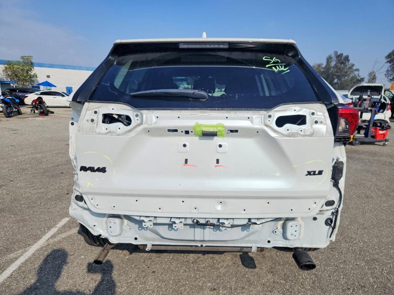 Photo 6 from auction – 2023 TOYOTA RAV4 XLE P with VIN 2T3C1RFV2PW262061