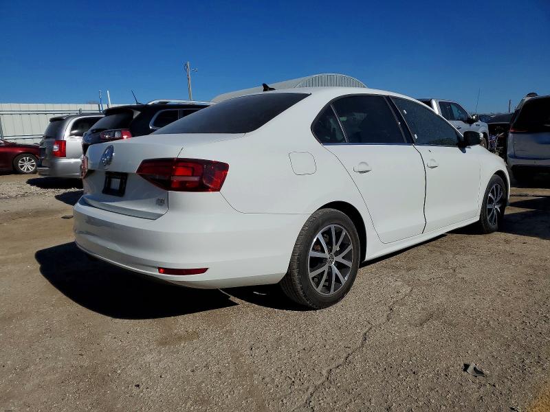 Photo 3 from auction – 2017 VOLKSWAGEN JETTA with VIN 3VWDB7AJXHM338619