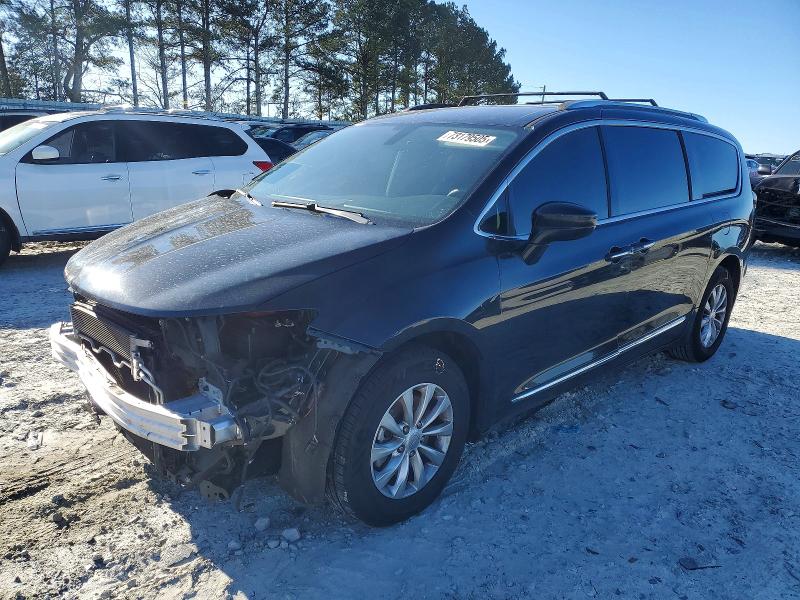 CHRYSLER PACIFICA T 2019 with VIN 2C4RC1BG2KR650181 - Photo from auction