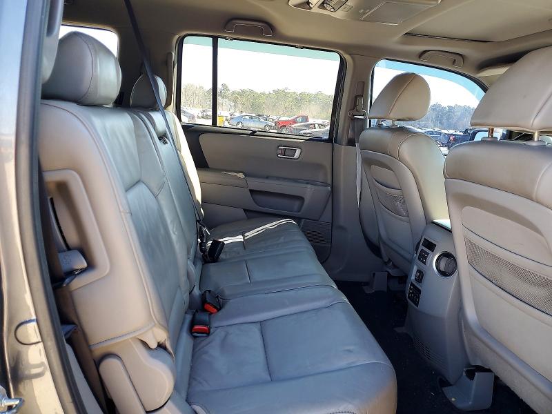 Photo 11 from auction – 2010 HONDA PILOT TOUR with VIN 5FNYF3H95AB008975
