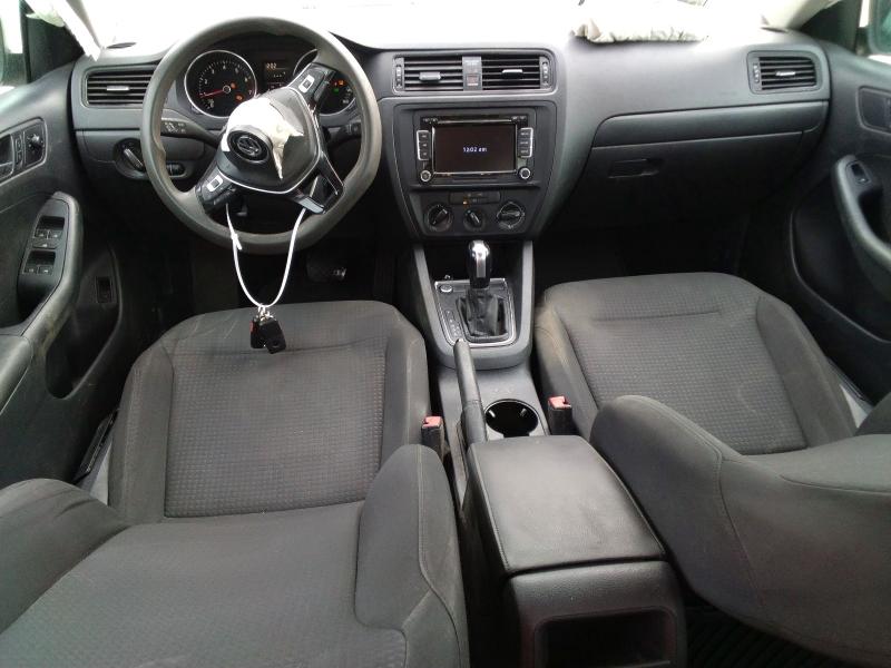 Photo 8 from auction – 2015 VOLKSWAGEN JETTA BASE with VIN 3VW2K7AJ6FM404104