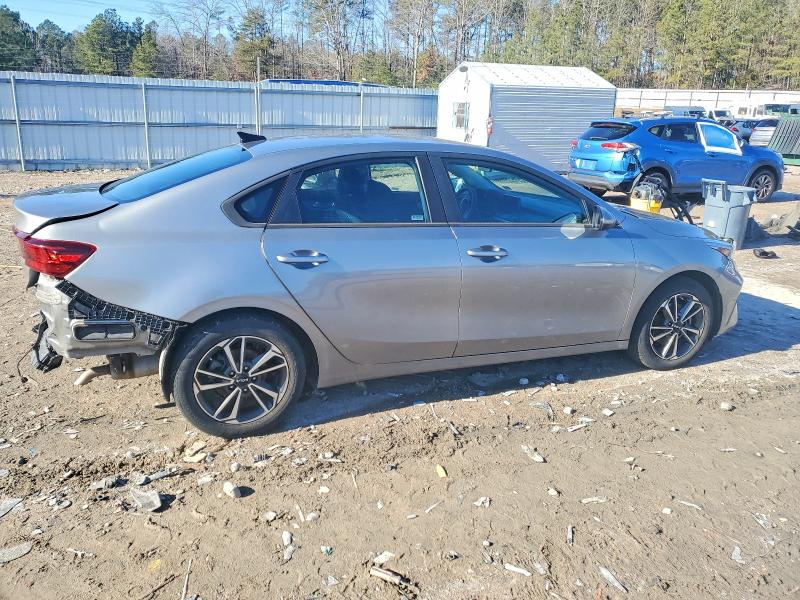 Photo 3 from auction – 2023 KIA FORTE LX with VIN 3KPF24AD7PE614946