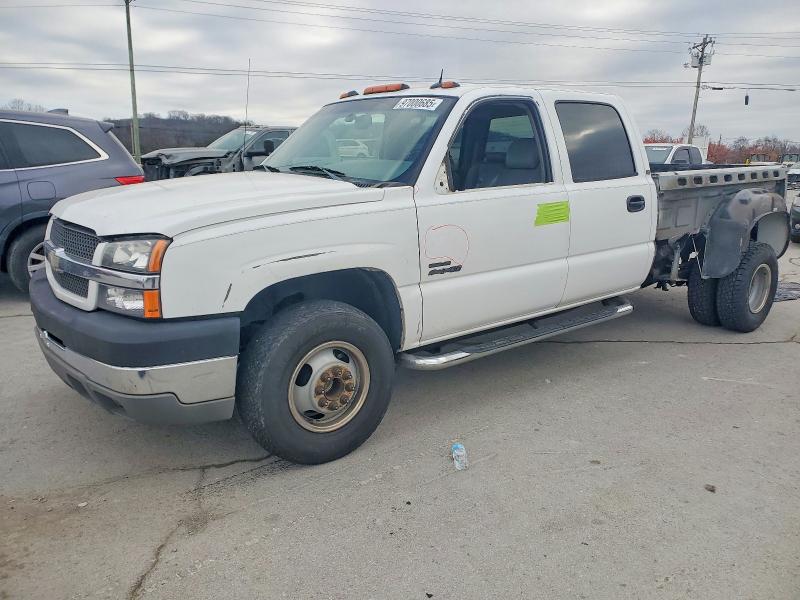 CHEVROLET SILVERADO 2004 with VIN 1GCJC33184F162267 - Photo from auction
