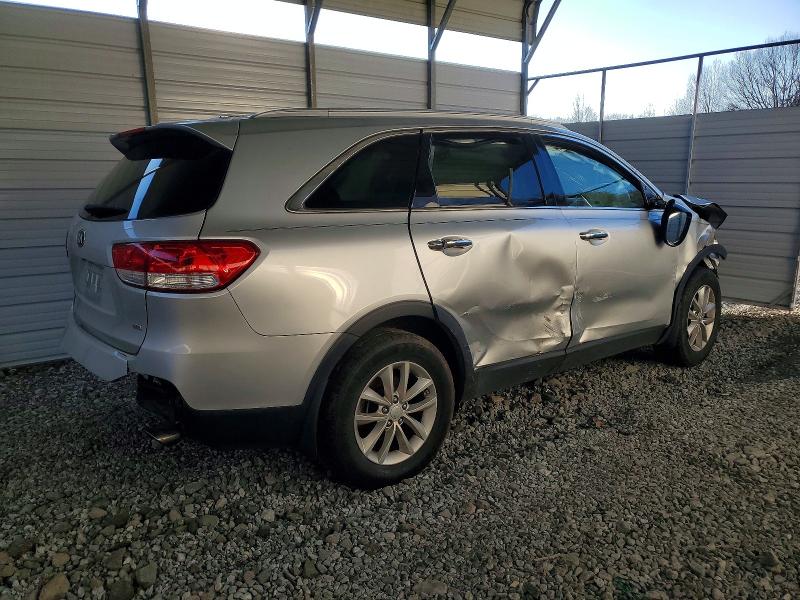 Photo 3 from auction – 2016 KIA SORENTO with VIN 5XYPG4A30GG038617