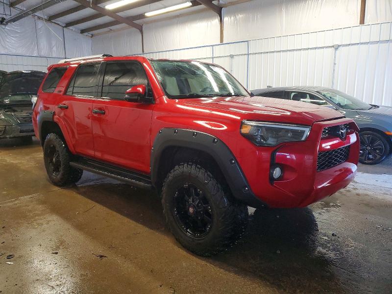 Photo 4 from auction – 2018 TOYOTA 4RUNNER with VIN JTEBU5JRXJ5600659