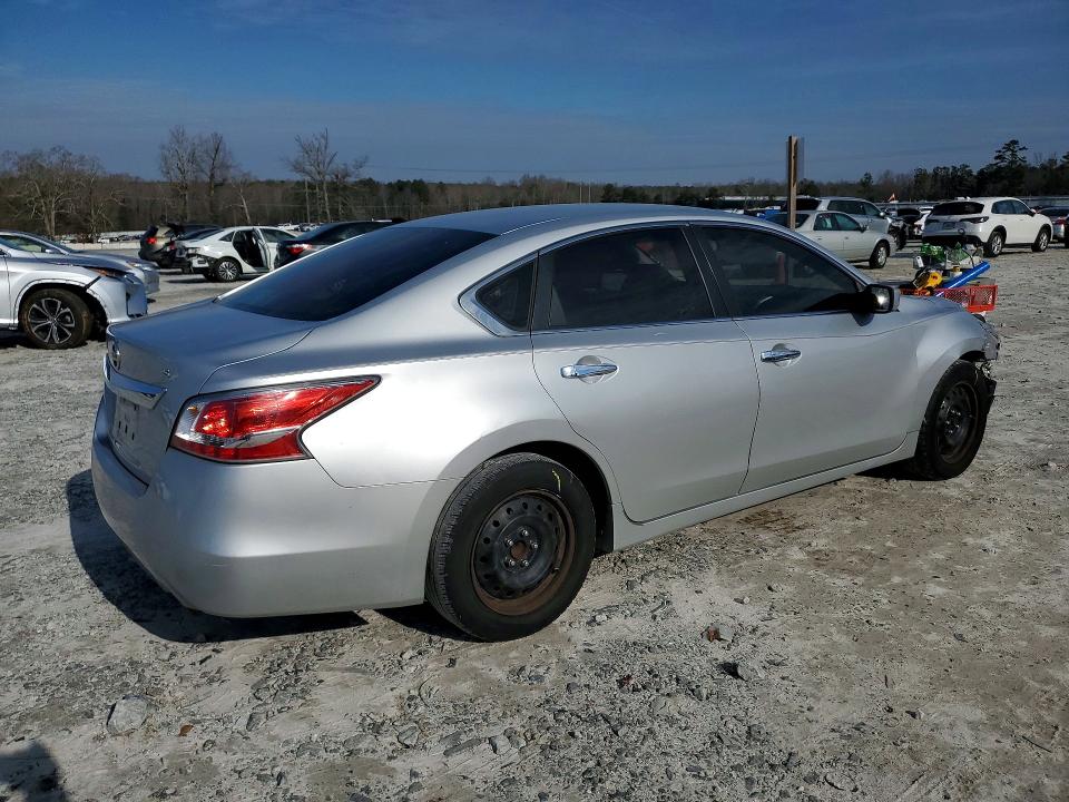Photo 3 from auction – 2015 NISSAN ALTIMA with VIN 1N4AL3AP1FC249414