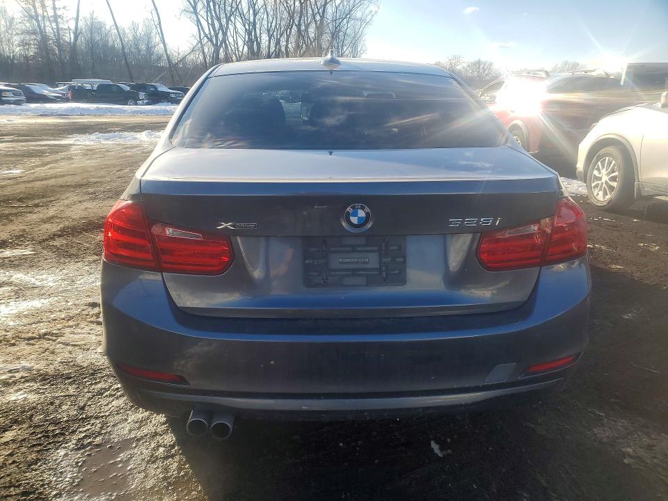 Photo 6 from auction – 2014 BMW 328 XI with VIN WBA3B3G50ENR82095