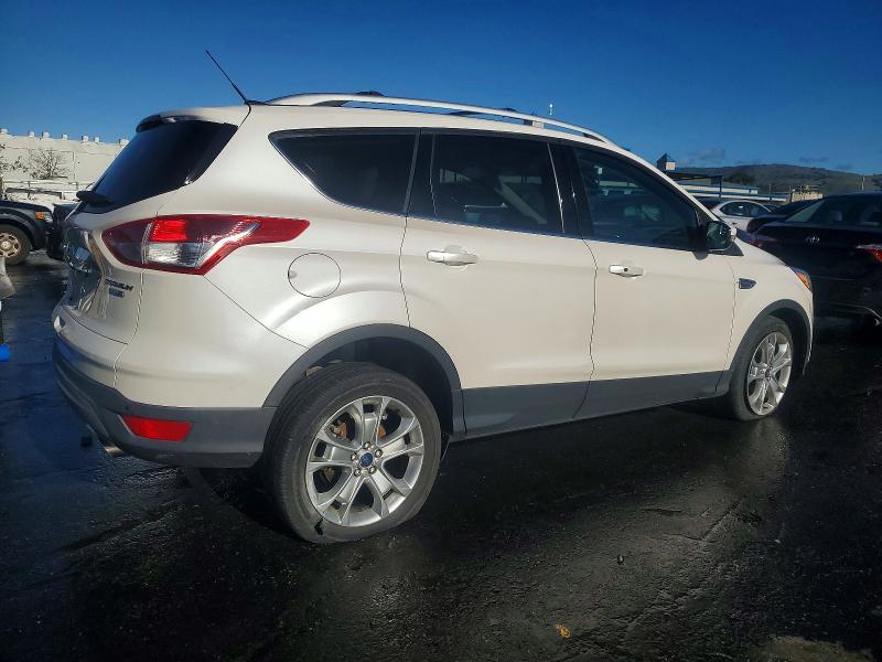 Photo 3 from auction – 2014 FORD ESCAPE TIT with VIN 1FMCU9JX4EUA30325
