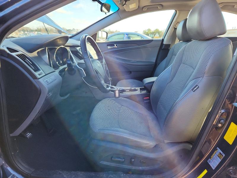 Photo 7 from auction – 2011 HYUNDAI SONATA SE with VIN 5NPEC4AC1BH144613