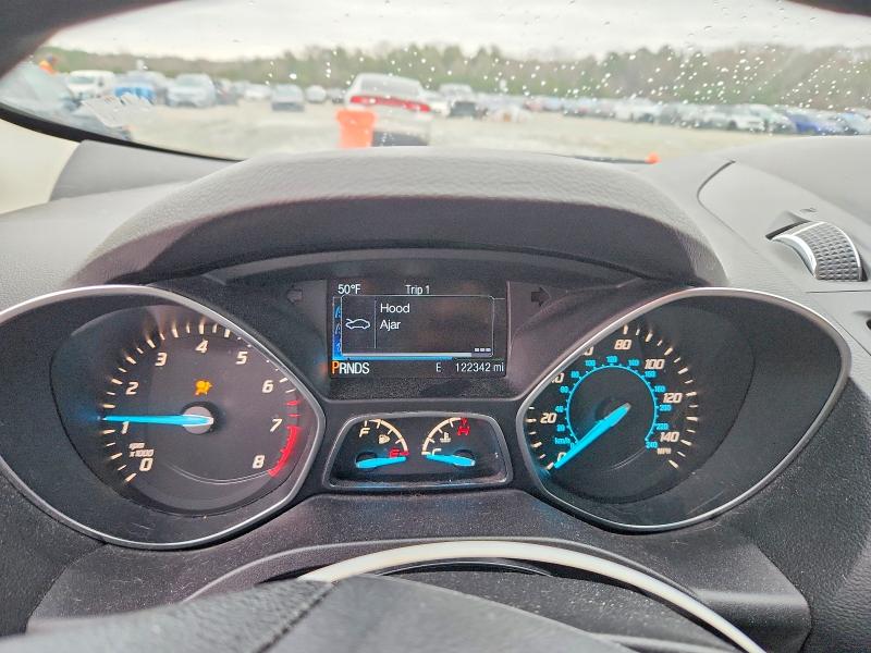 Photo 9 from auction – 2016 FORD ESCAPE SE with VIN 1FMCU0GX7GUB52392