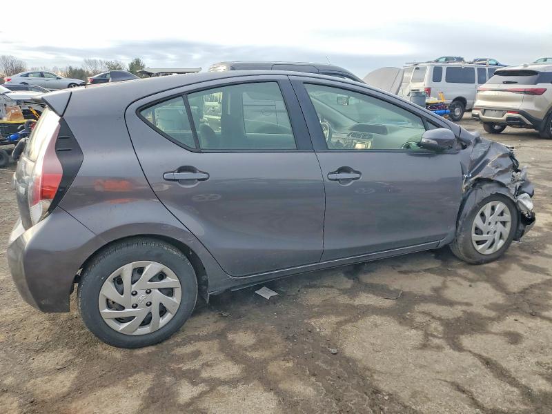 Photo 3 from auction – 2015 TOYOTA PRIUS C with VIN JTDKDTB33F1578666