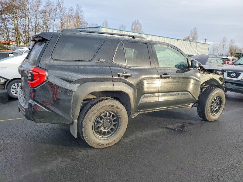 صورة رقم 3 من المزاد - 2025 TOYOTA 4RUNNER SR مع VIN JTEVA5BR9S5026853