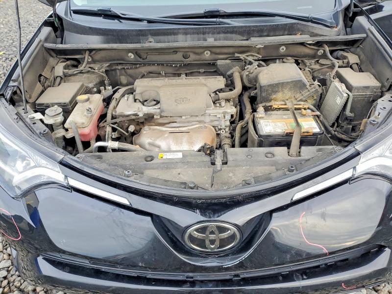 Photo 12 from auction – 2017 TOYOTA RAV4 XLE with VIN 2T3RFREVXHW589743