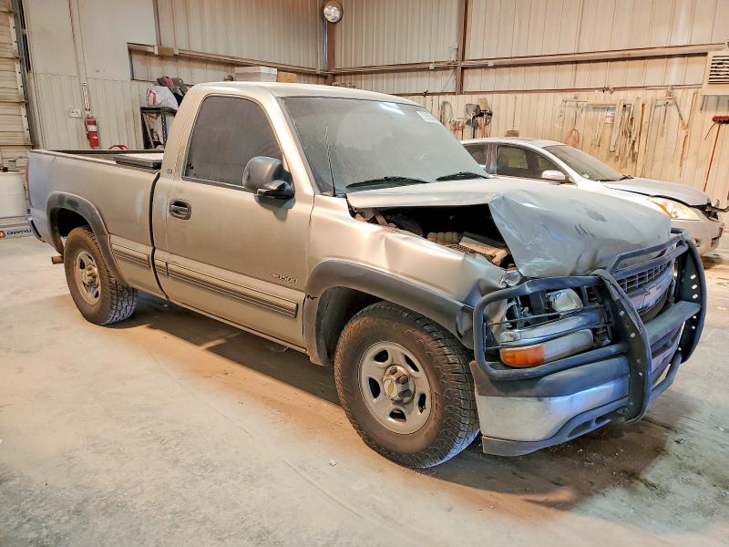 Photo 4 from auction – 2001 CHEVROLET SILVERADO with VIN 1GCEC14W31Z133740