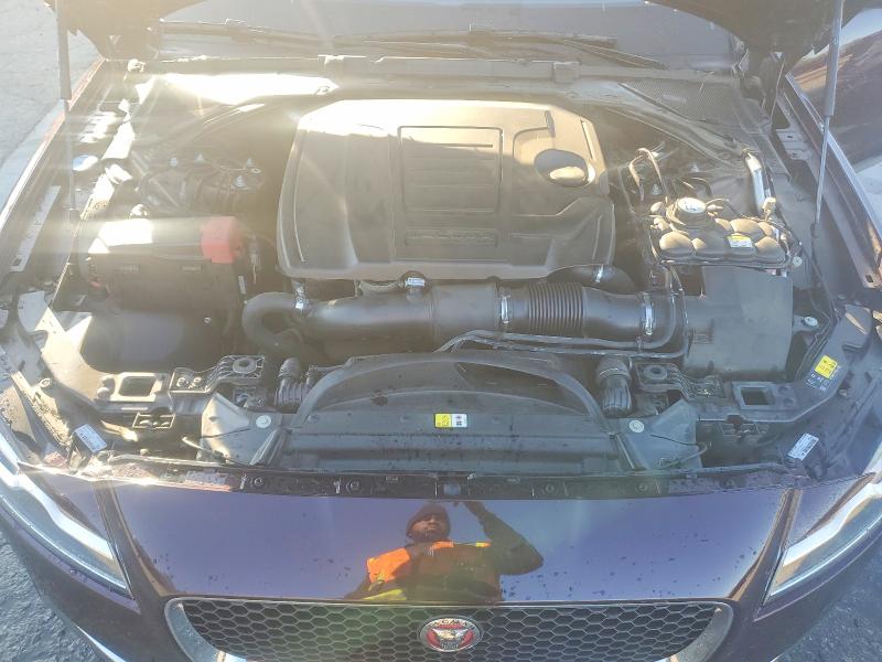 Photo 11 from auction – 2018 JAGUAR XF with VIN SAJBE4FX8JCY68660
