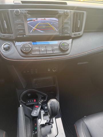 Photo 13 from auction – 2016 TOYOTA RAV4 SE with VIN 2T3JFREV8GW427962