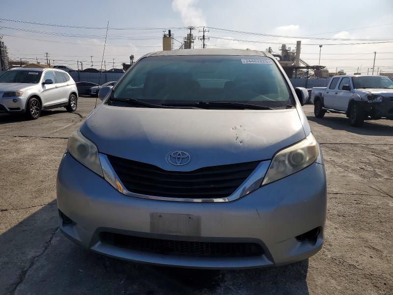 Photo 5 from auction – 2011 TOYOTA SIENNA LE with VIN 5TDKK3DC9BS116354