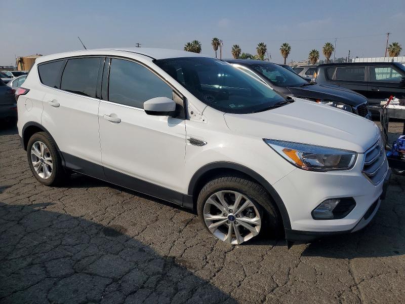 Photo 4 from auction – 2017 FORD ESCAPE with VIN 1FMCU0GD7HUD77242