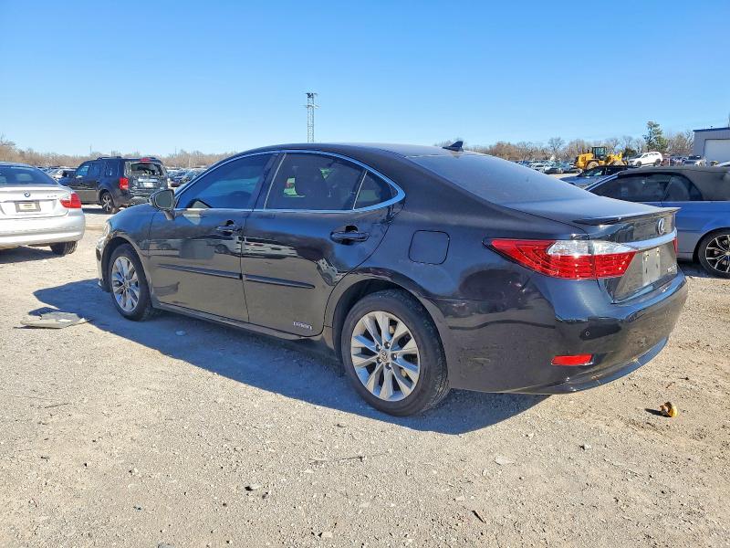 Photo 2 from auction – 2013 LEXUS ES 300H with VIN JTHBW1GG4D2015853