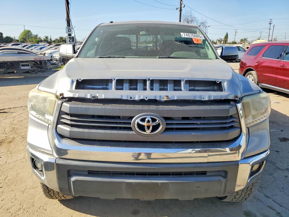 Photo 5 from auction – 2014 TOYOTA TUNDRA DOU with VIN 5TFUW5F16EX389335