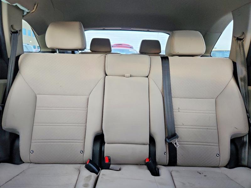 Photo 10 from auction – 2018 KIA SORENTO LX with VIN 5XYPGDA38JG420076