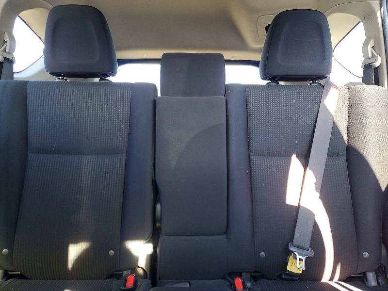 Photo 10 from auction – 2018 TOYOTA RAV4 LE with VIN JTMBFREV4JJ258890